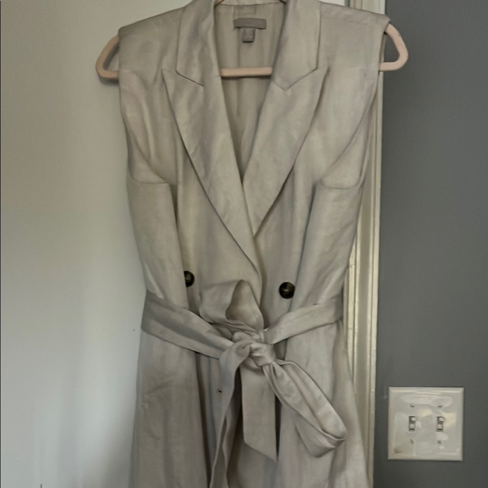 H&M Light Gray Sleeveless Coat